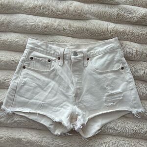 Levi’s Cream 501 Shorts